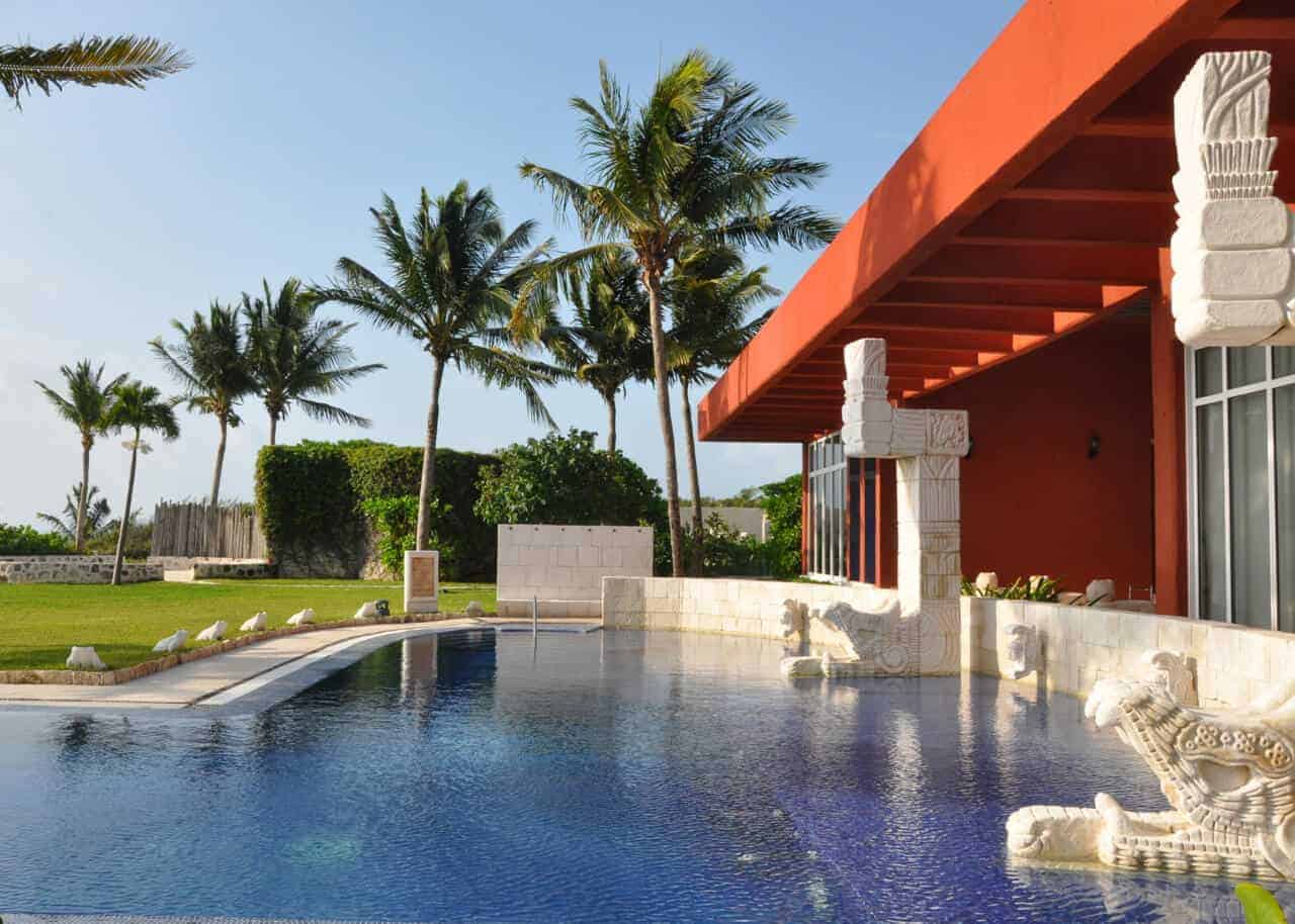 Thalasso pool at Zoetry de la Bonita Puerto Morelos